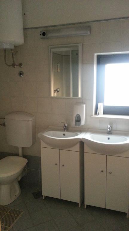 غييكا Hostel Ceska Beseda المظهر الخارجي الصورة