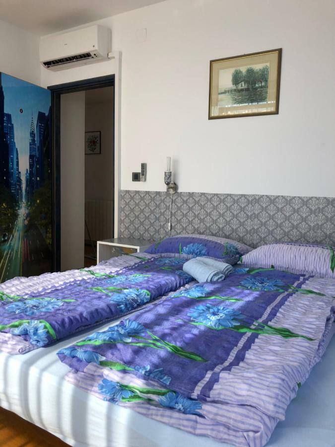 غييكا Hostel Ceska Beseda المظهر الخارجي الصورة