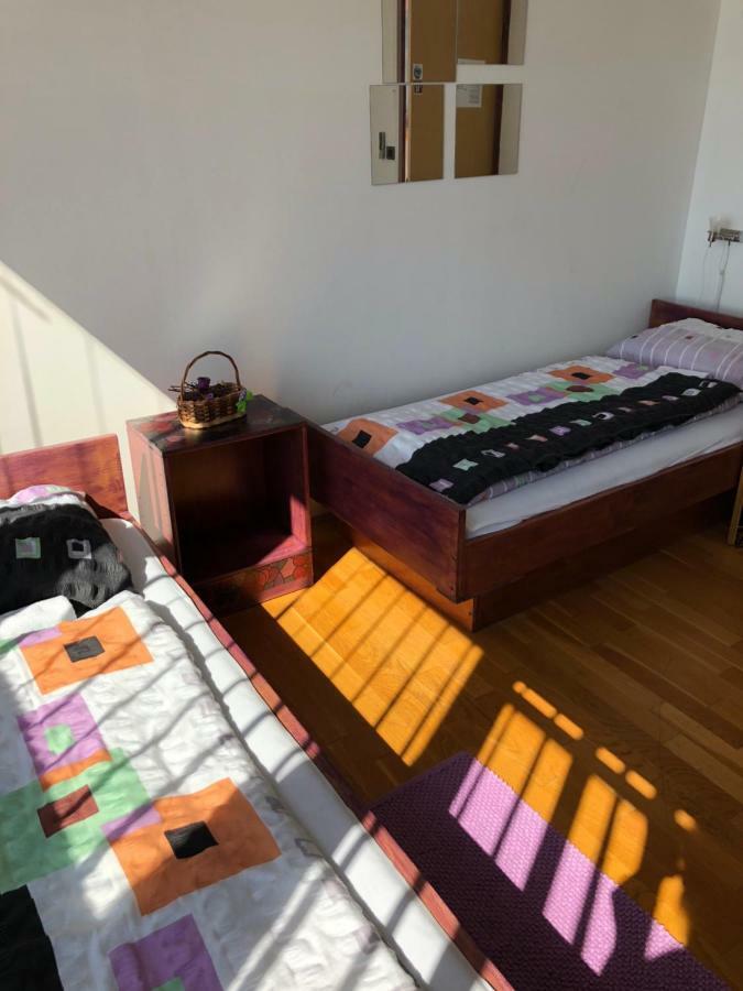غييكا Hostel Ceska Beseda المظهر الخارجي الصورة