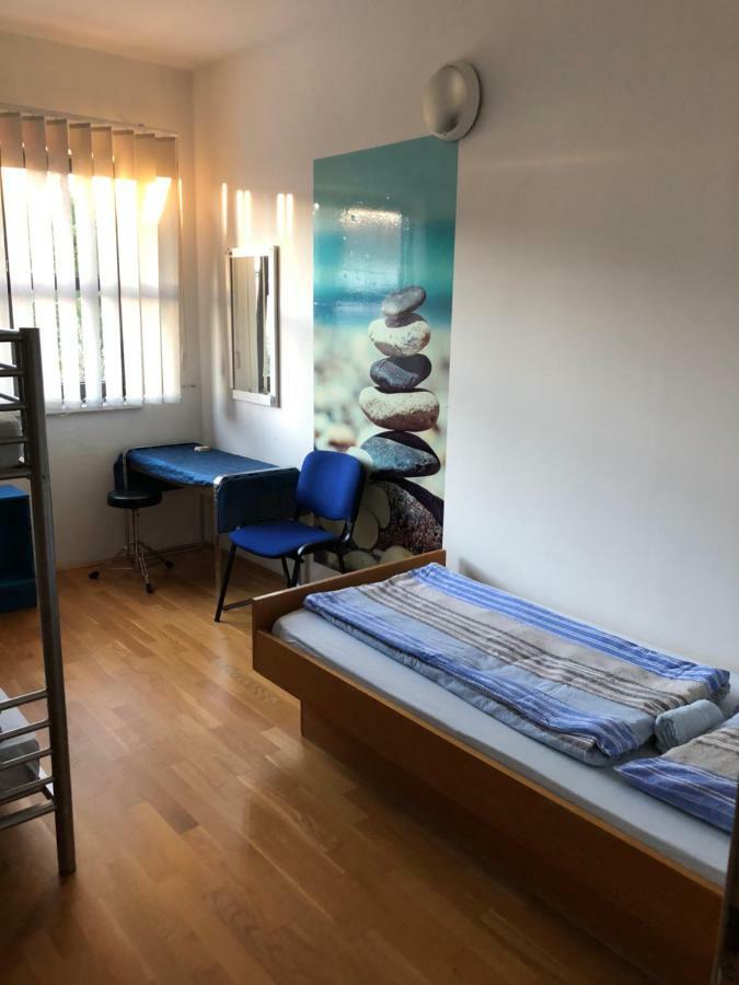 غييكا Hostel Ceska Beseda المظهر الخارجي الصورة