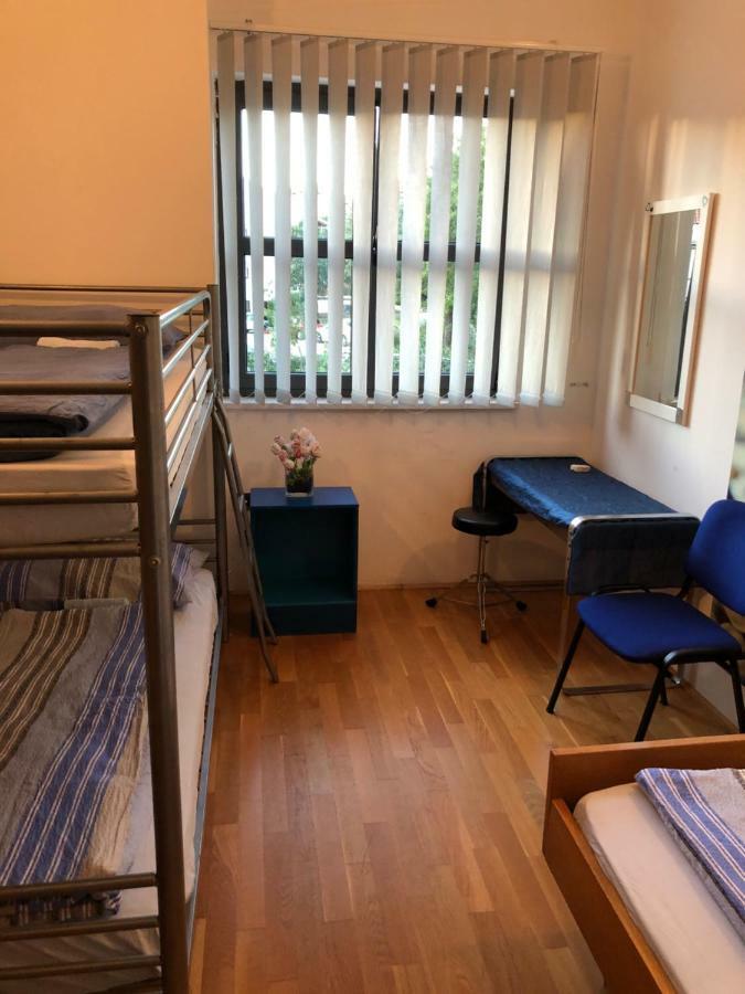 غييكا Hostel Ceska Beseda المظهر الخارجي الصورة